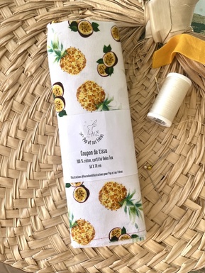 COUPON DE TISSU COTON OEKO TEX - L' ANANAS ET LE FRUIT DE LA PASSION